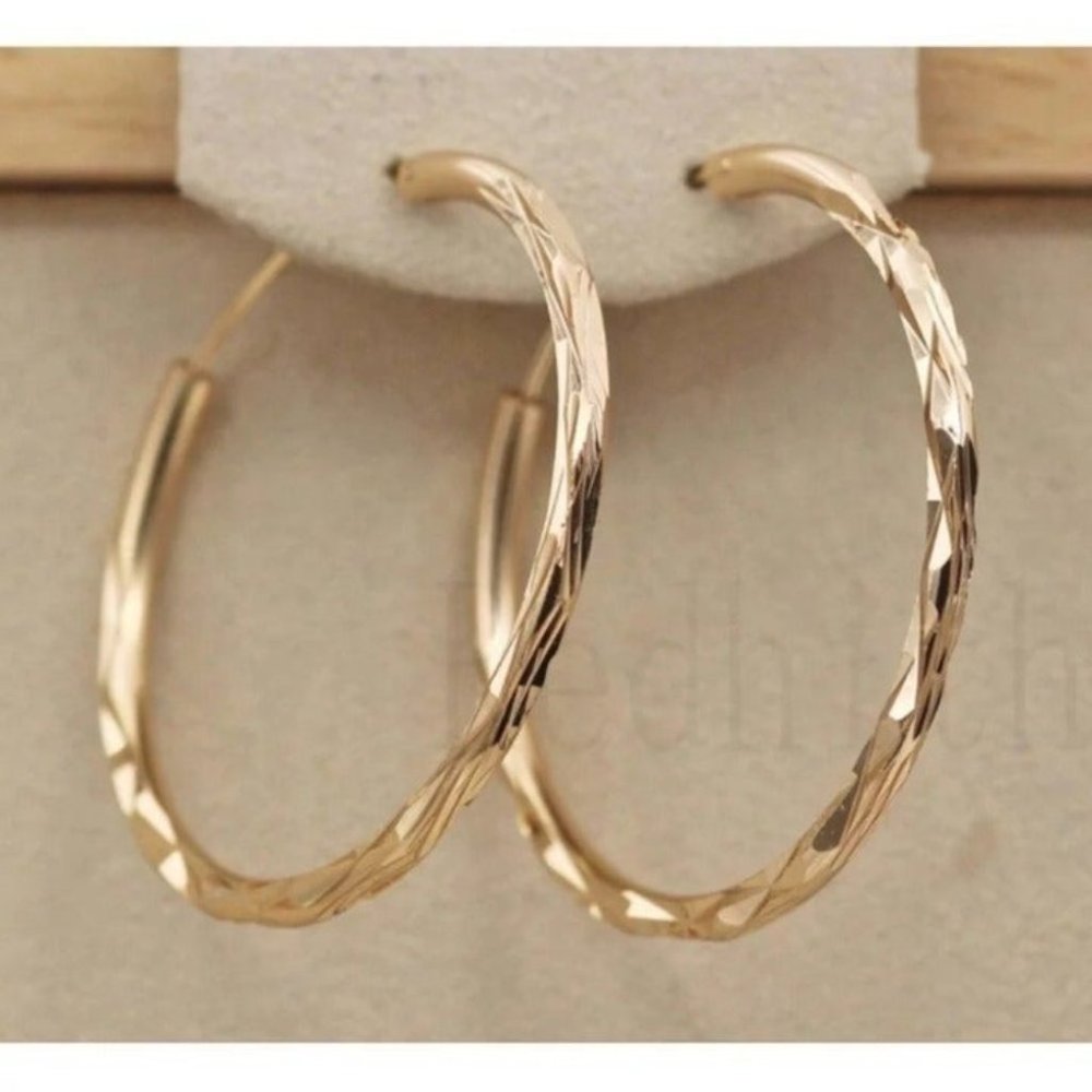 ***NEW 18K Gold Hoop Round Earrings - Picture 6 of 6